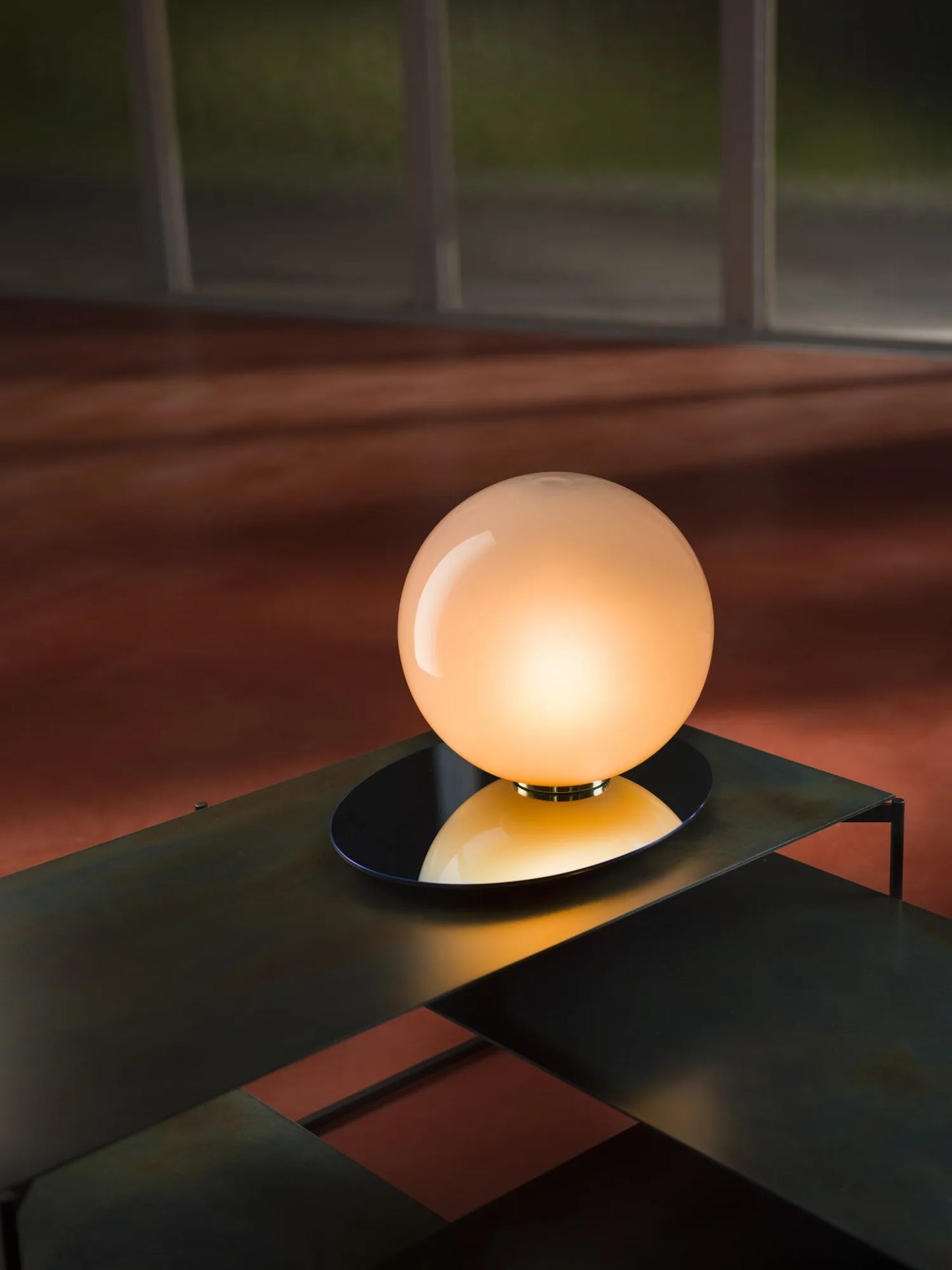 Lampe à poser Umbra